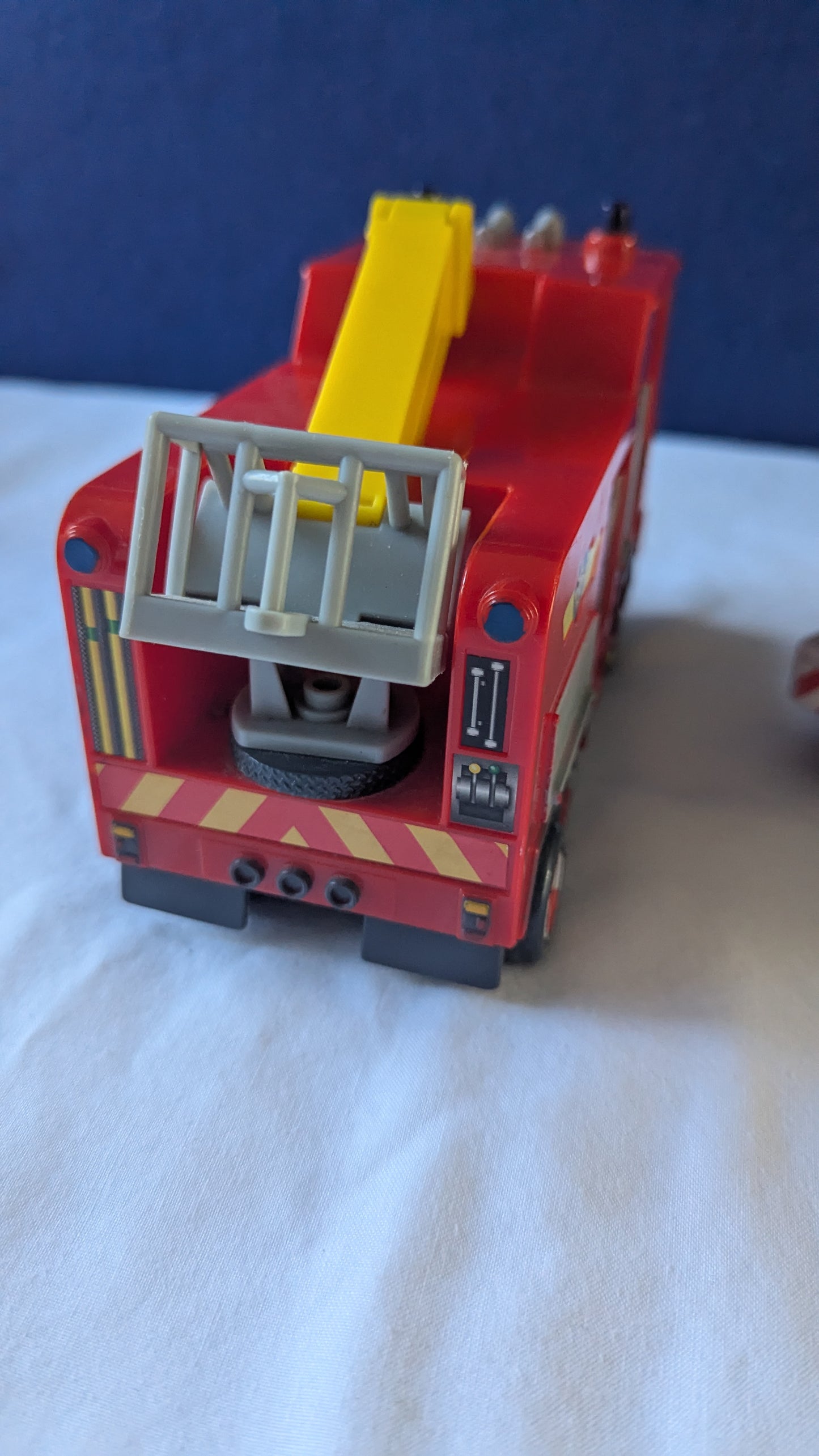 Fireman Sam fire truck & mountain vehicle