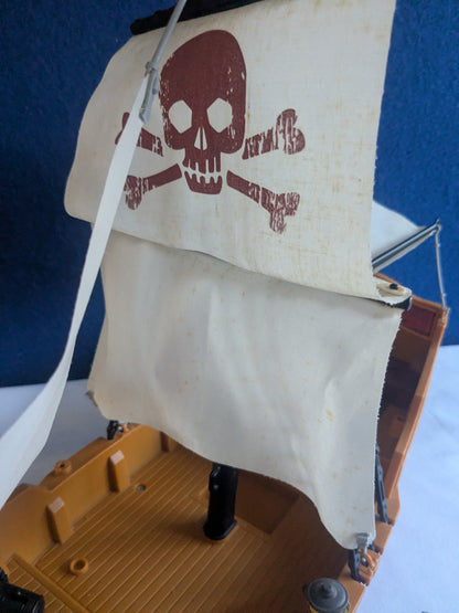 Playmobil 5618 Pirate Ship (plus additional Pirates)