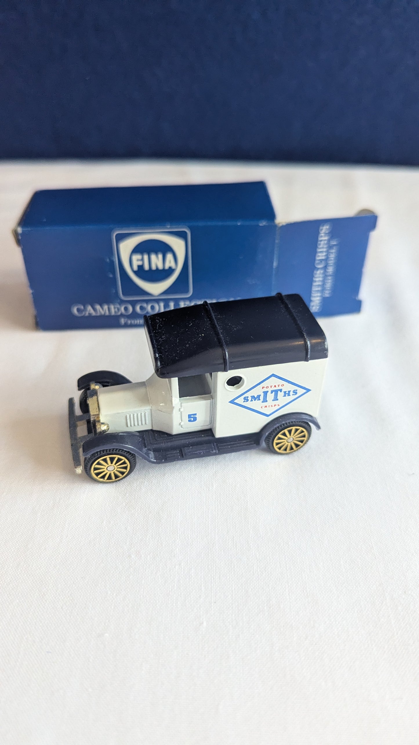 Corgi Cameo Collection Vehicle - Smiths Crisps Ford Model T