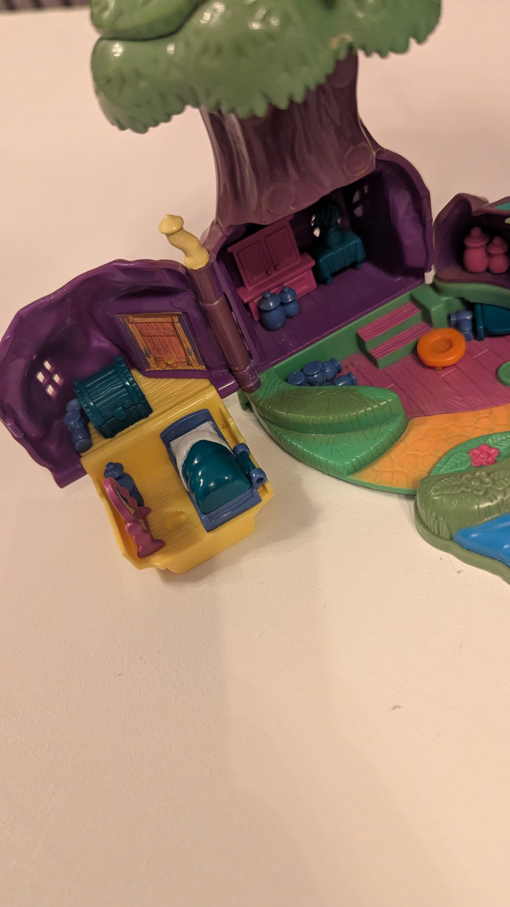 Polly Pocket Winnie the Pooh Hundred Acre Wood Treehouse Set (1998)