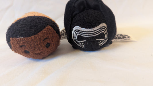 Star Wars Tsum Tsum Finn & Kylo Ren
