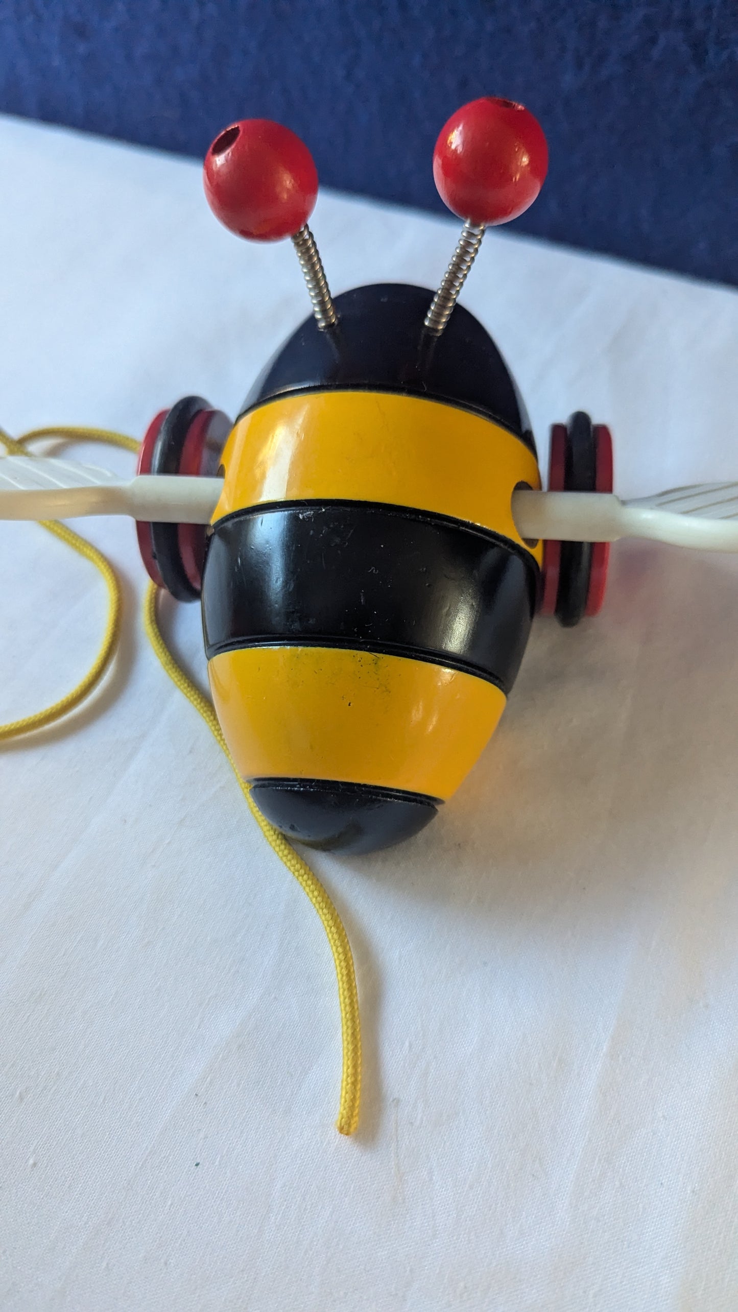 Brio 30165 Pull Along Bumble Bee