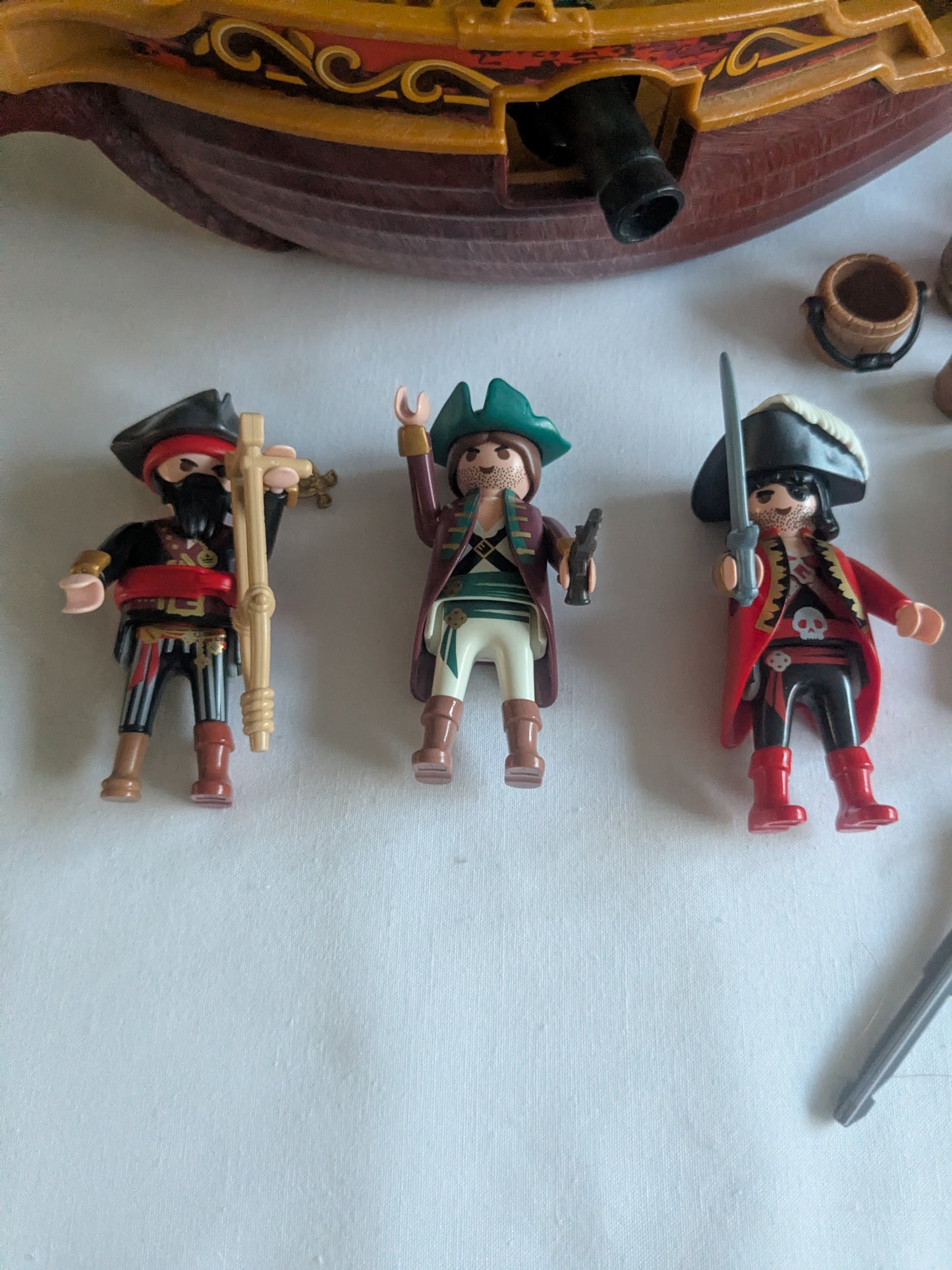 Playmobil 5618 Pirate Ship (plus additional Pirates)