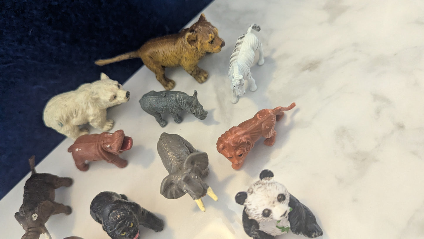 Selection of 15 Small Plastic Animals