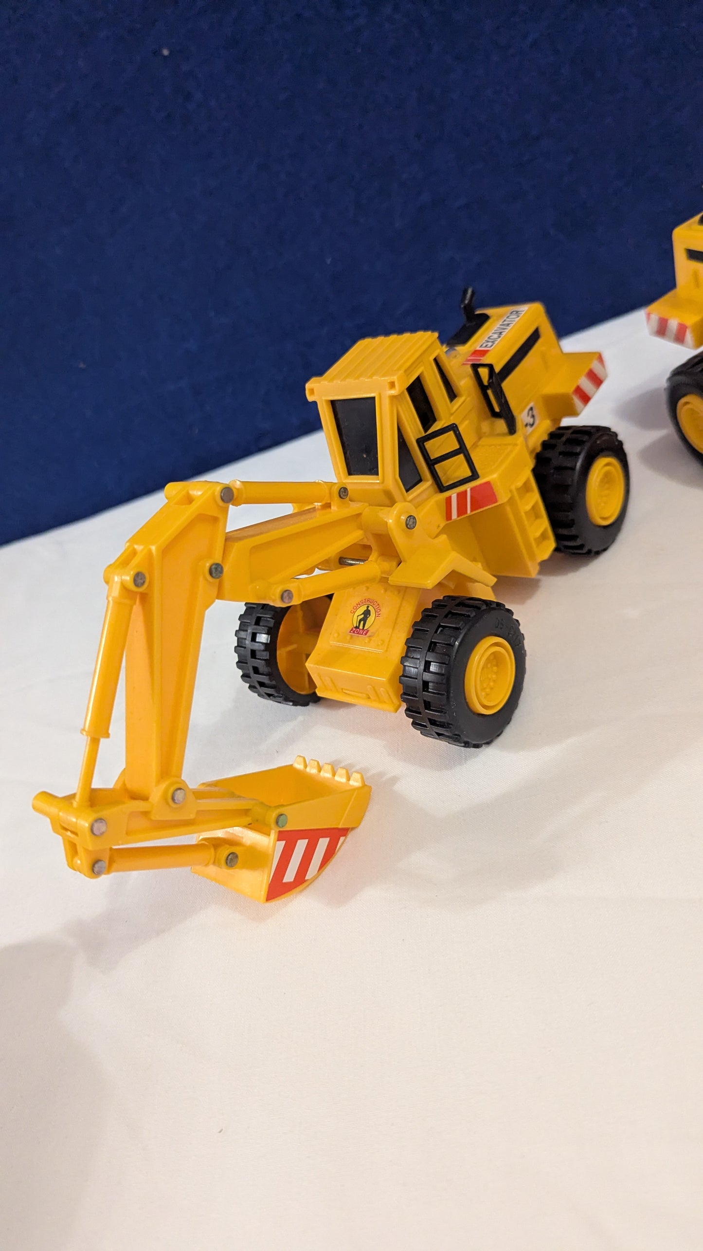 Plastic Excavator & Power Loader Vehicles