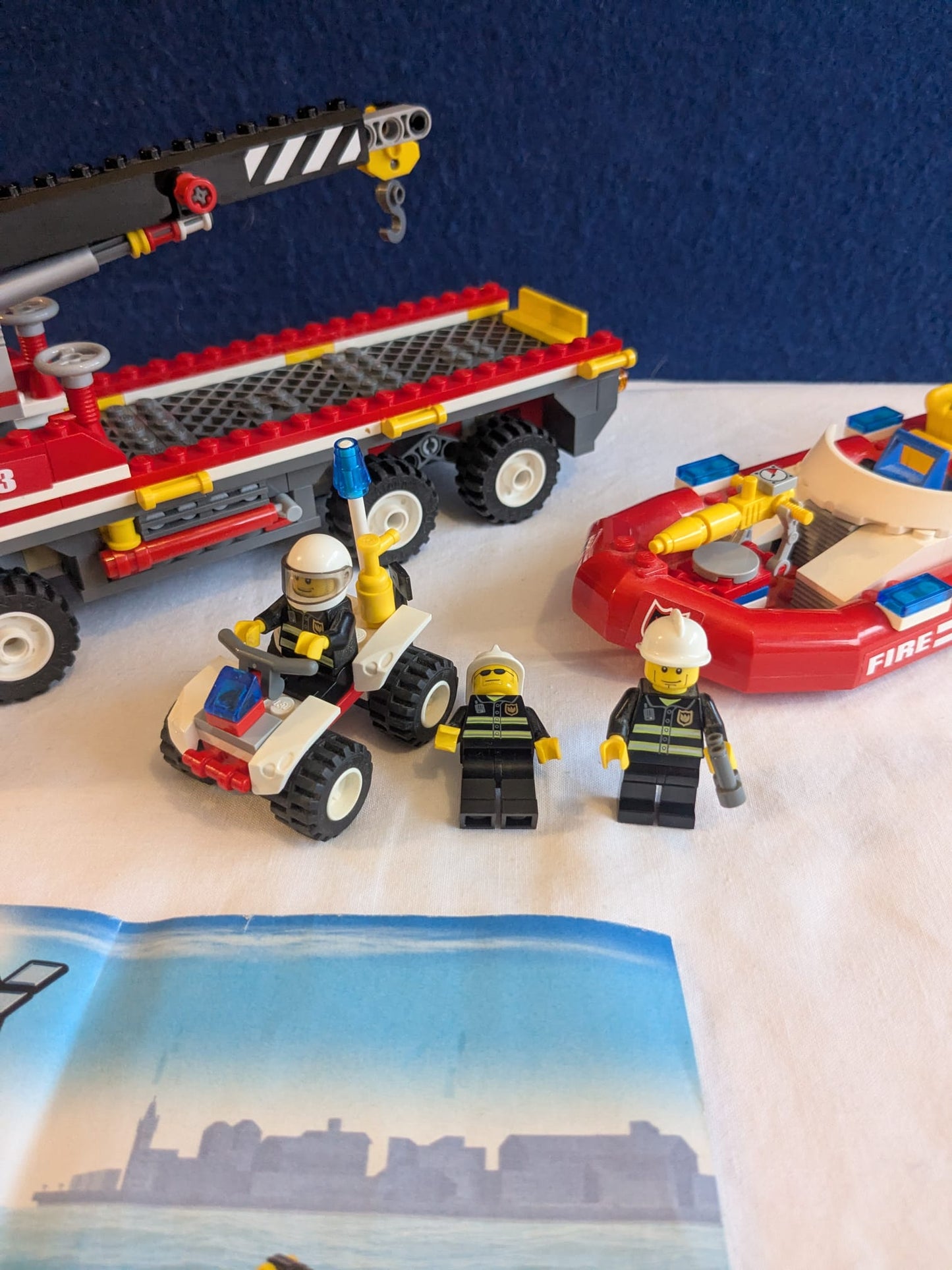 Lego City 7213 Off Road Fire Truck & Fire Boat