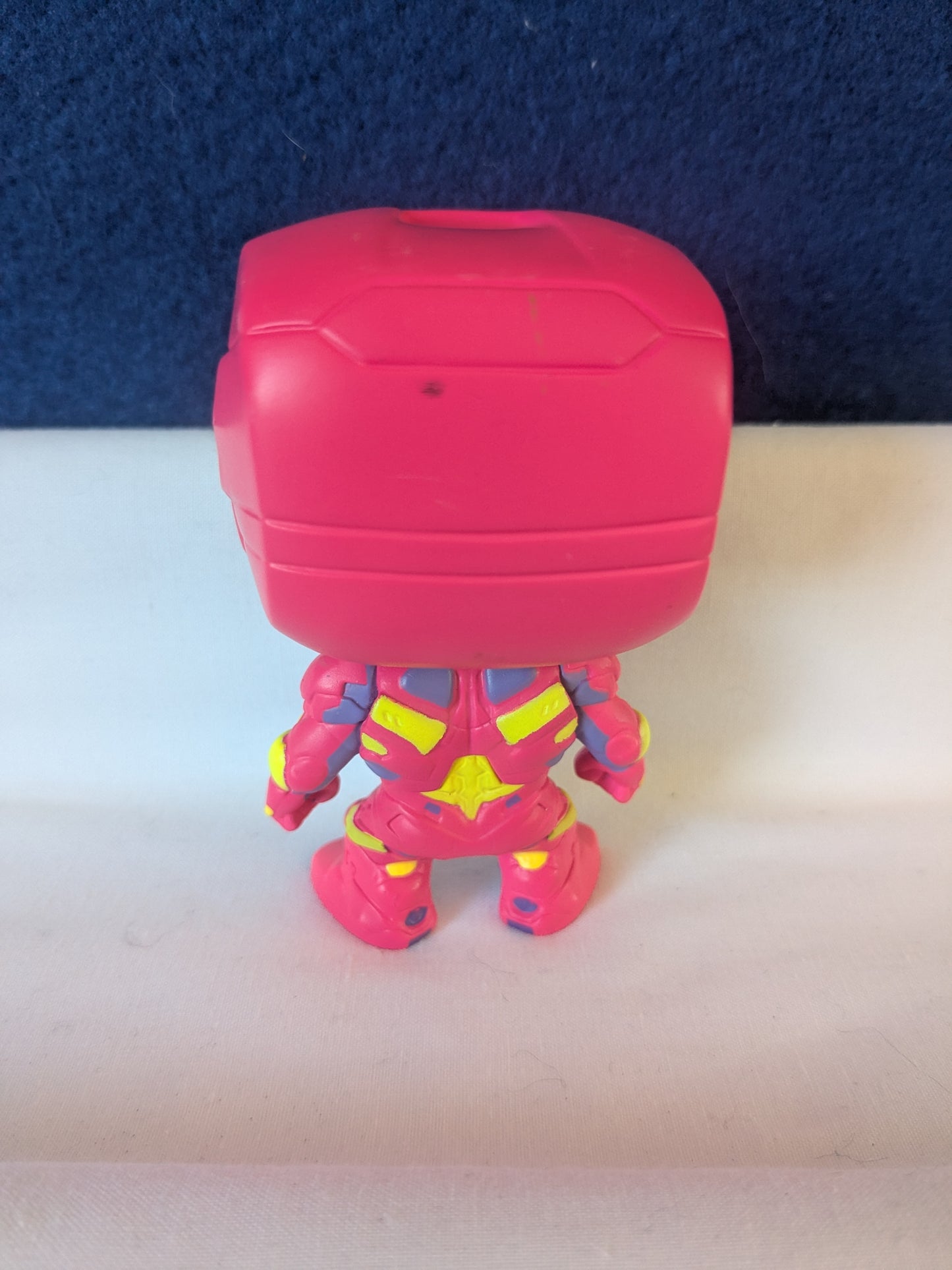 Funko Pop Games! Marvel Black Light - Iron Man #649