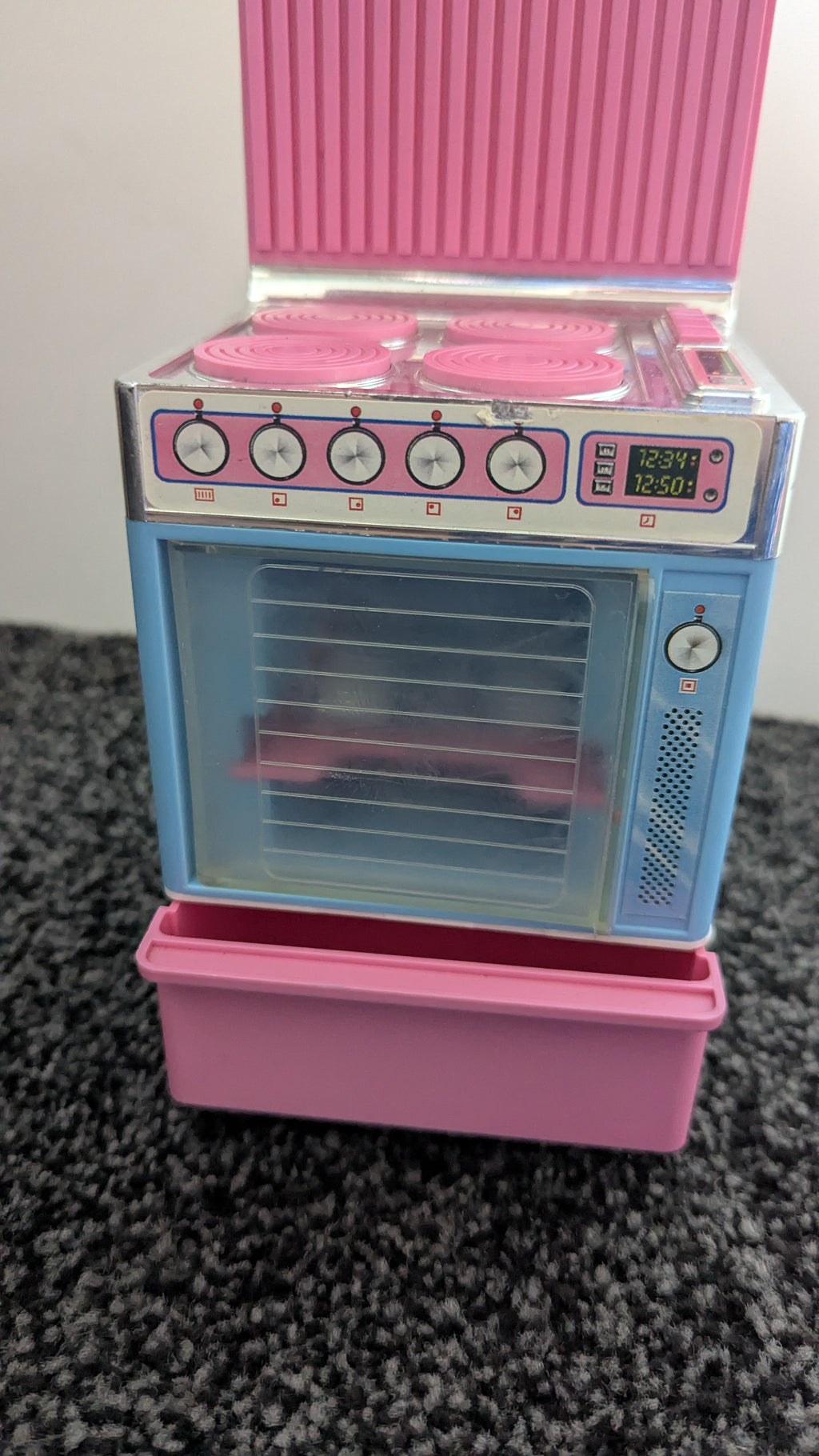 Vintage Sindy Kitchen, Cooker, Fridge & Accessories