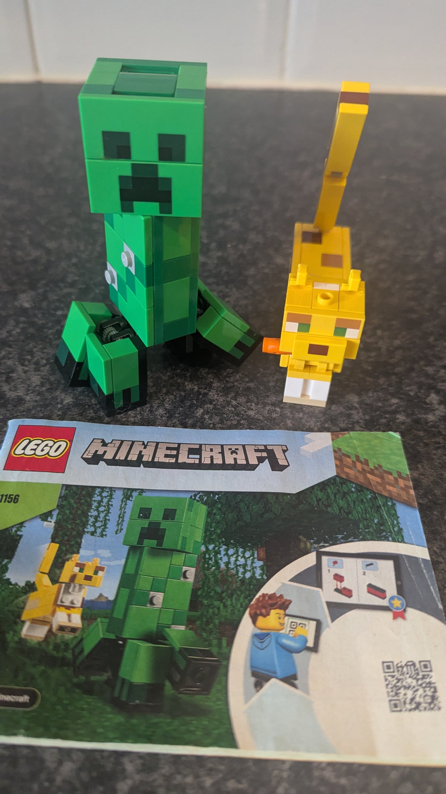 Lego Minecraft 21156 Creeper and Ocelot
