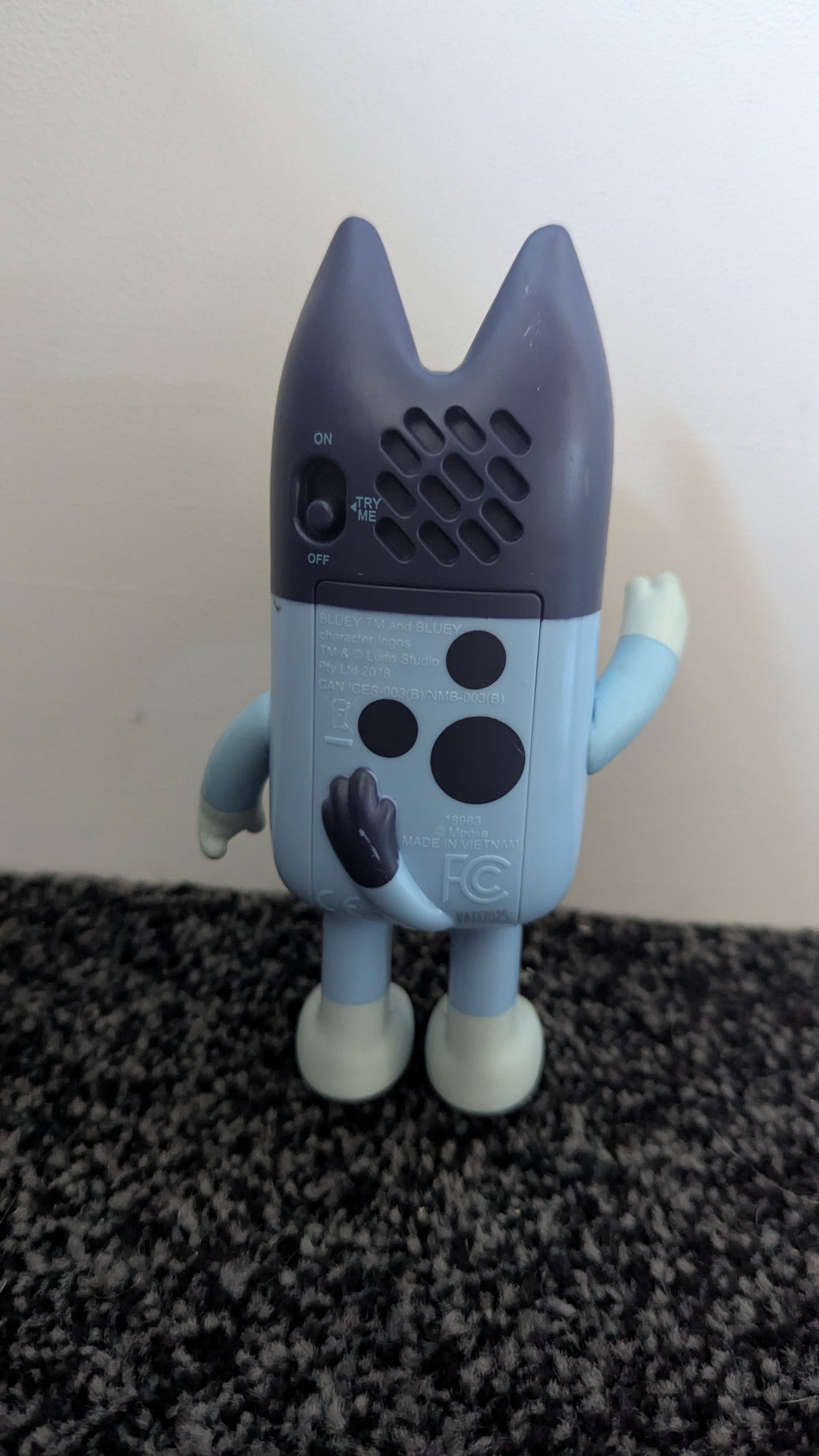 Bluey Hide & Seek Electronic Figure