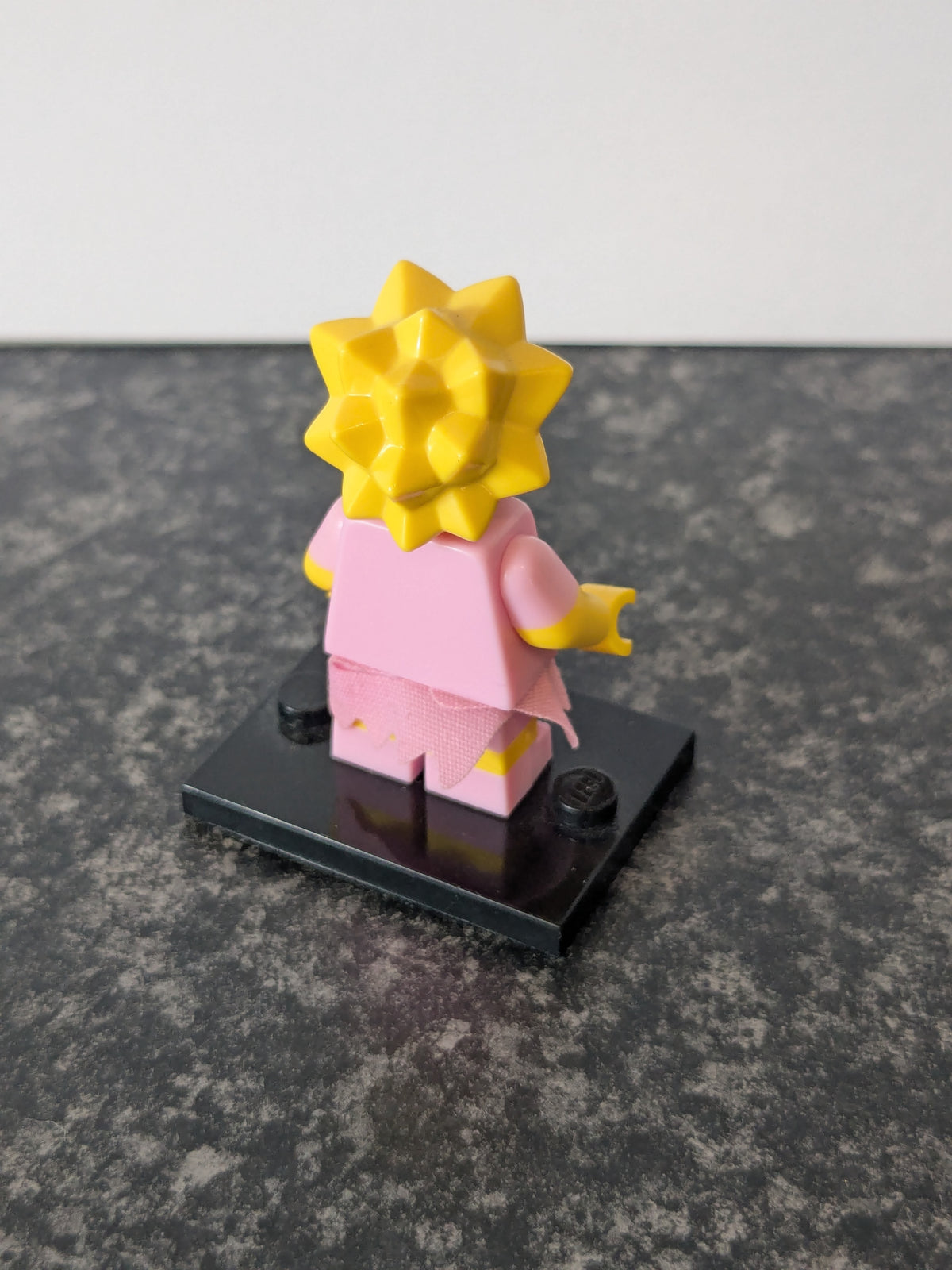 71009 The Simpsons Series 2 Minifigures 2015 - Lisa Simpson