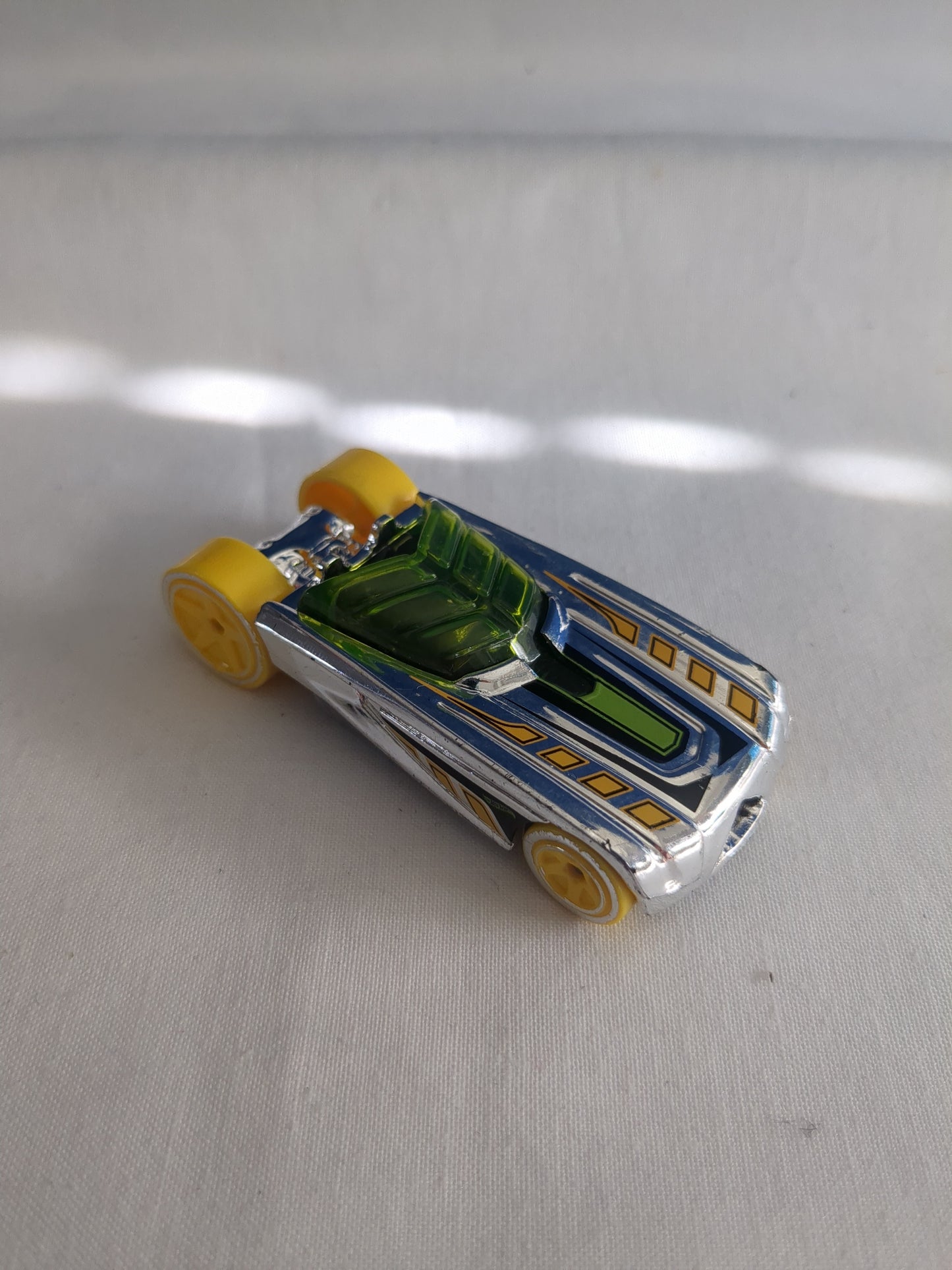 Hot Wheels Pharodox 2014 Silber