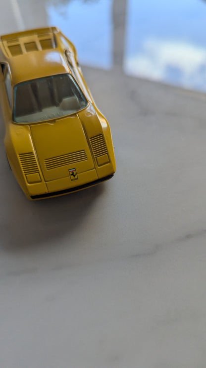 Ferrari GTO Italy 1:43 Yellow Bburago Diecast Car