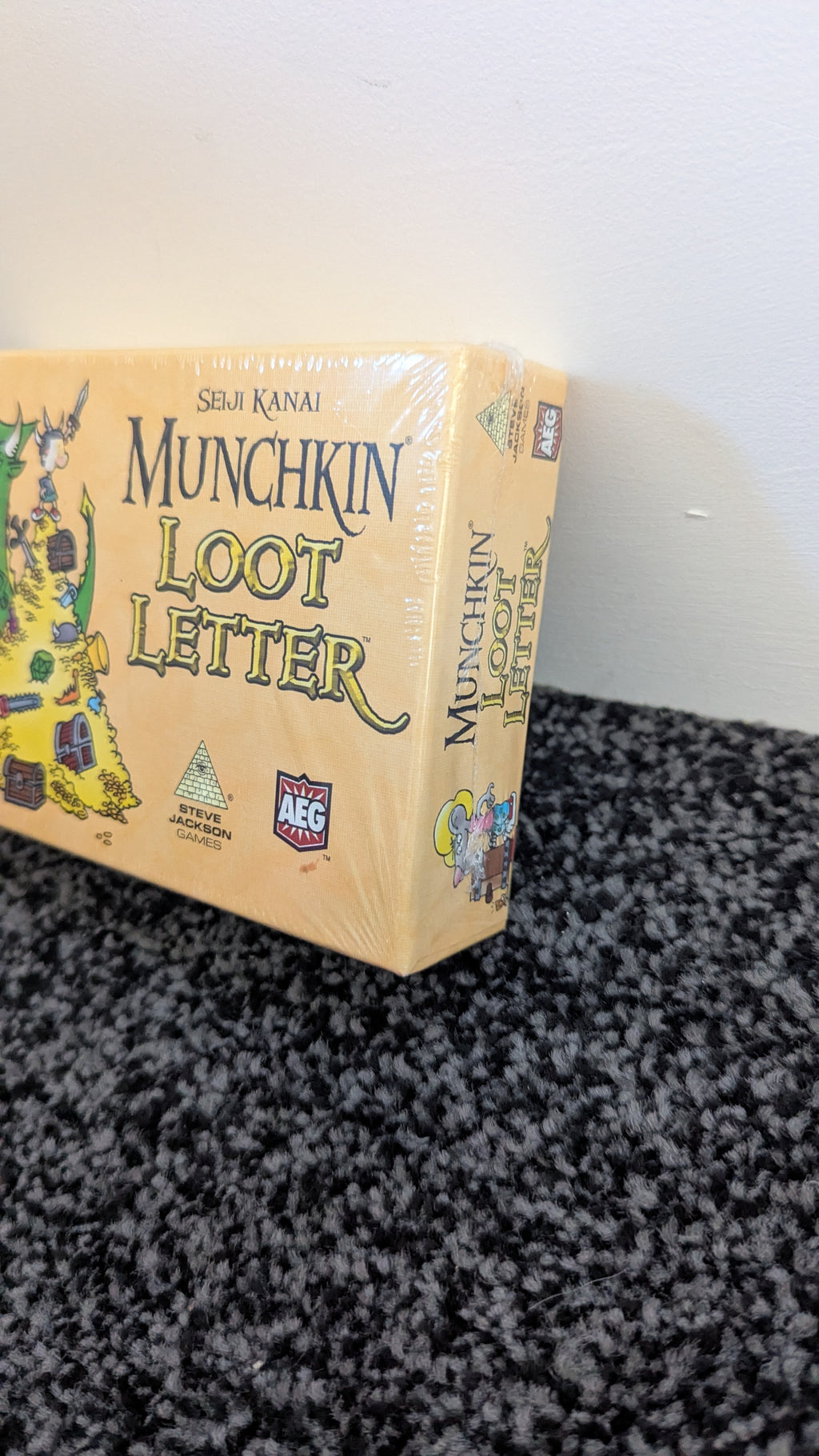 Munchkin Loot Letter Card Game