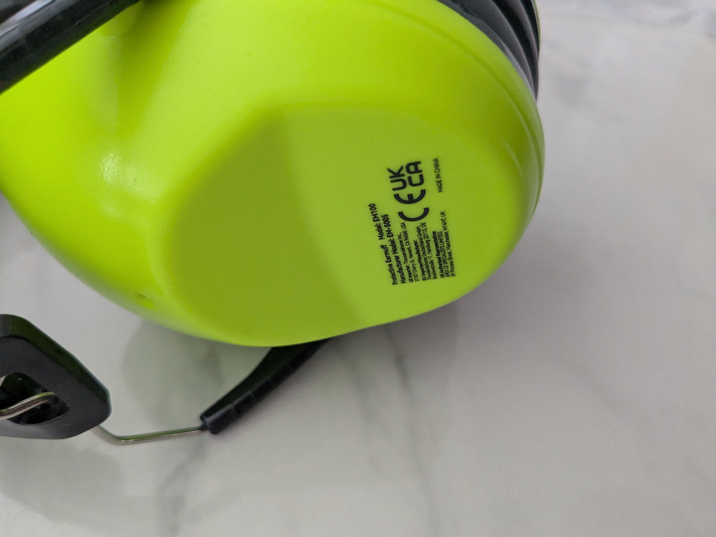 EM100 Kids Ear Muffs/Defenders in Vibrant Lime Green