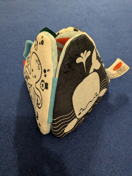 Melissa & Doug Ocean Tummy Time Triangle