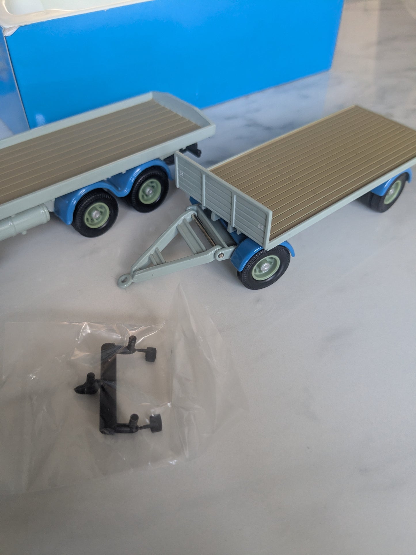 Classics ERF KV 8 Wheel Platform Lorry & Trailer "Russel of Bathgate" 11301