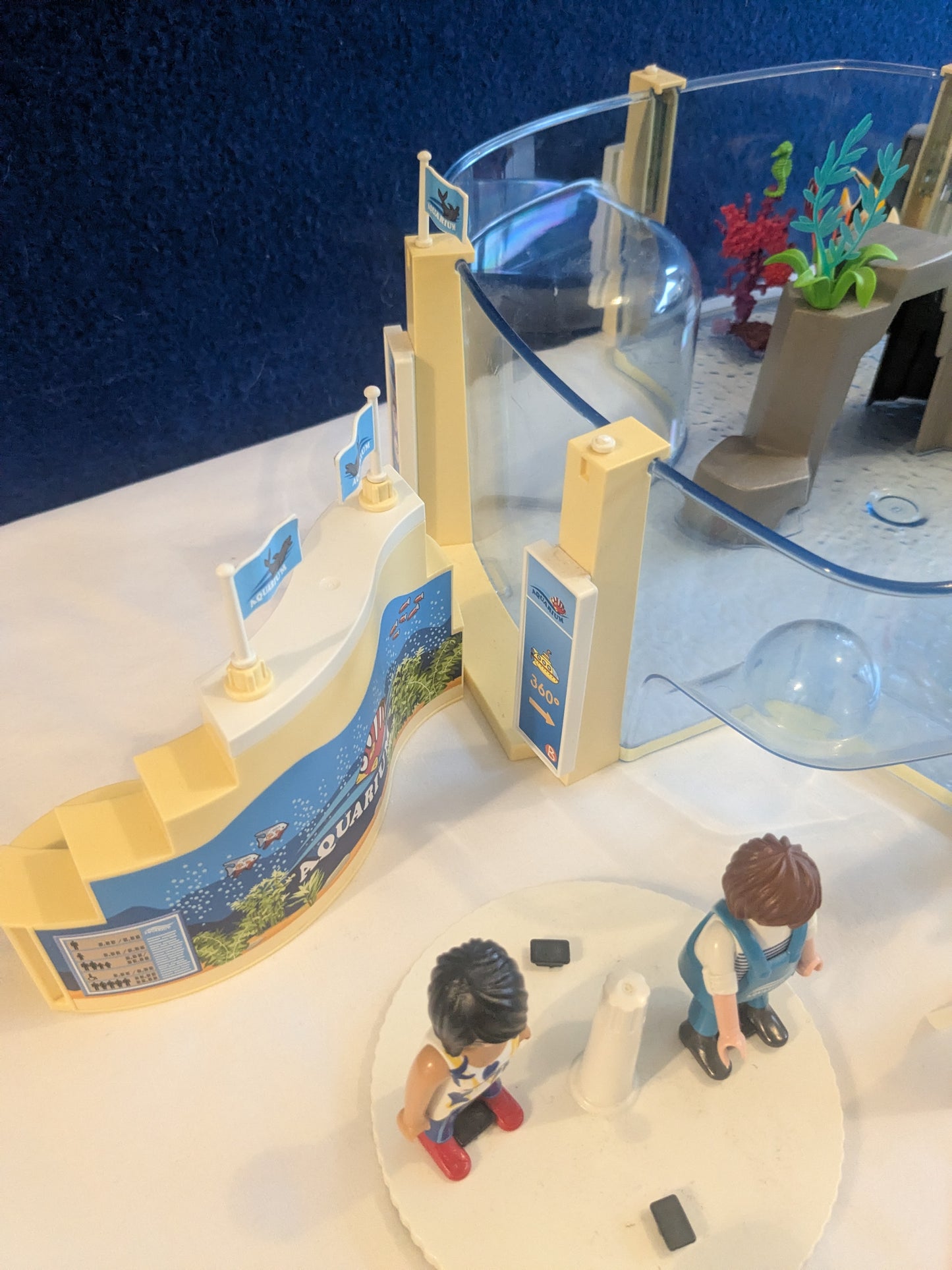 Playmobil 9060 Aquarium & 9061 Gift Shop