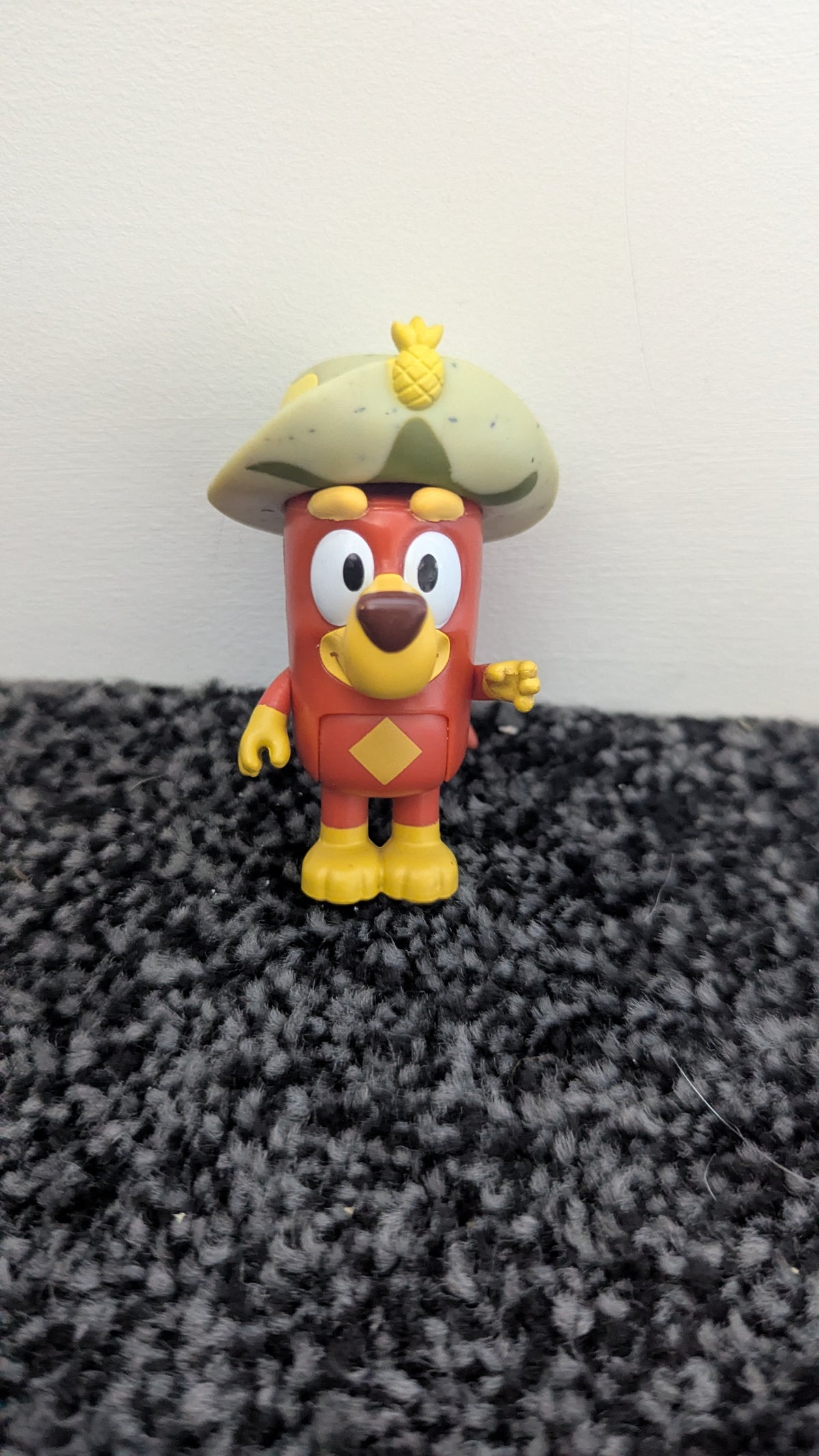 Bluey Rusty & His Army Hat Figure