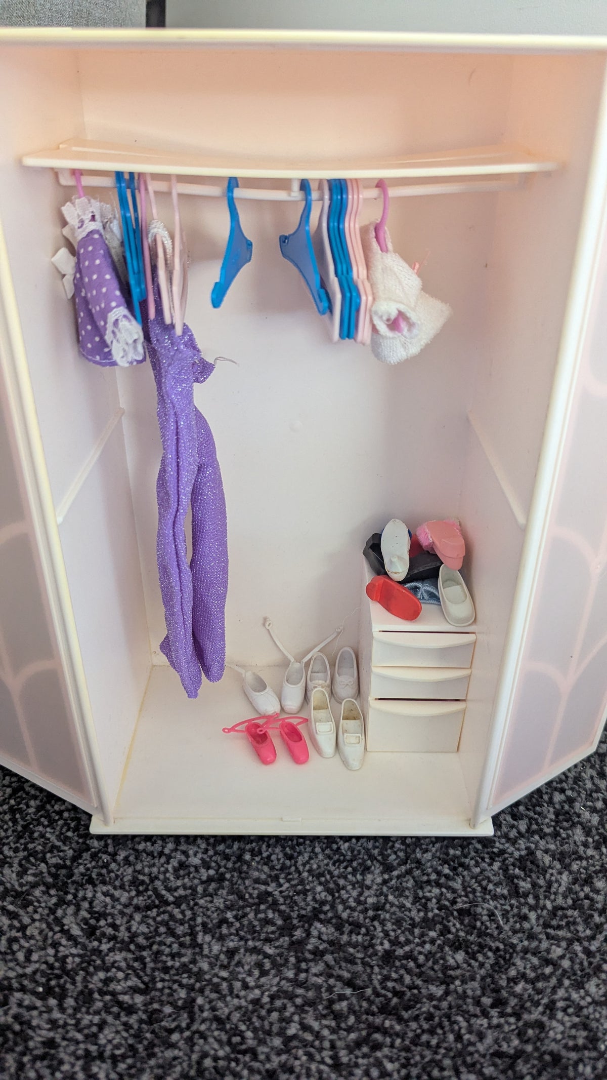 Vintage Sindy Bedroom Furniture Set, Clothes & Accessories