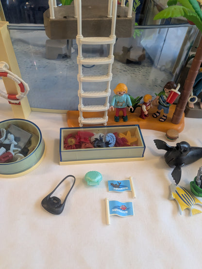 Playmobil 9060 Aquarium & 9061 Gift Shop