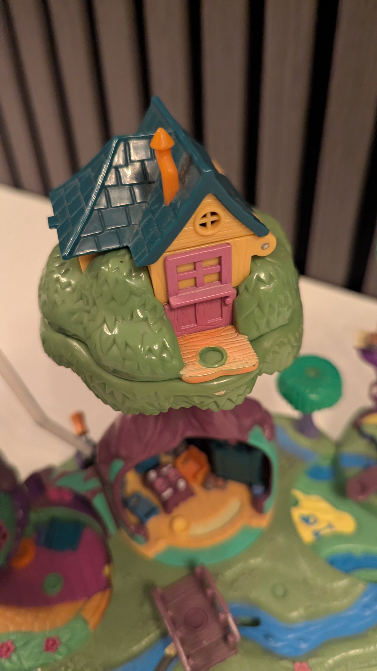 Polly Pocket Winnie the Pooh Hundred Acre Wood Treehouse Set (1998)