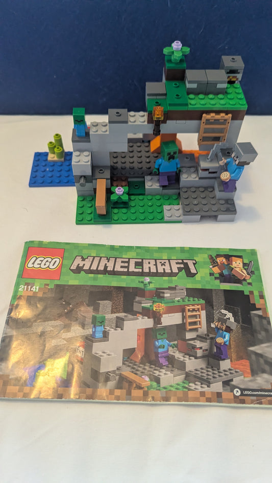 Lego Minecraft 21141 The Zombie Cave