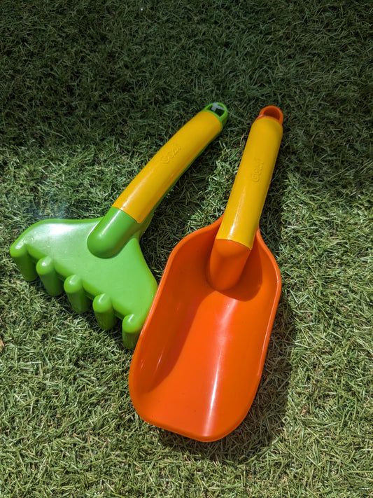 Small Shovel & Rake Set