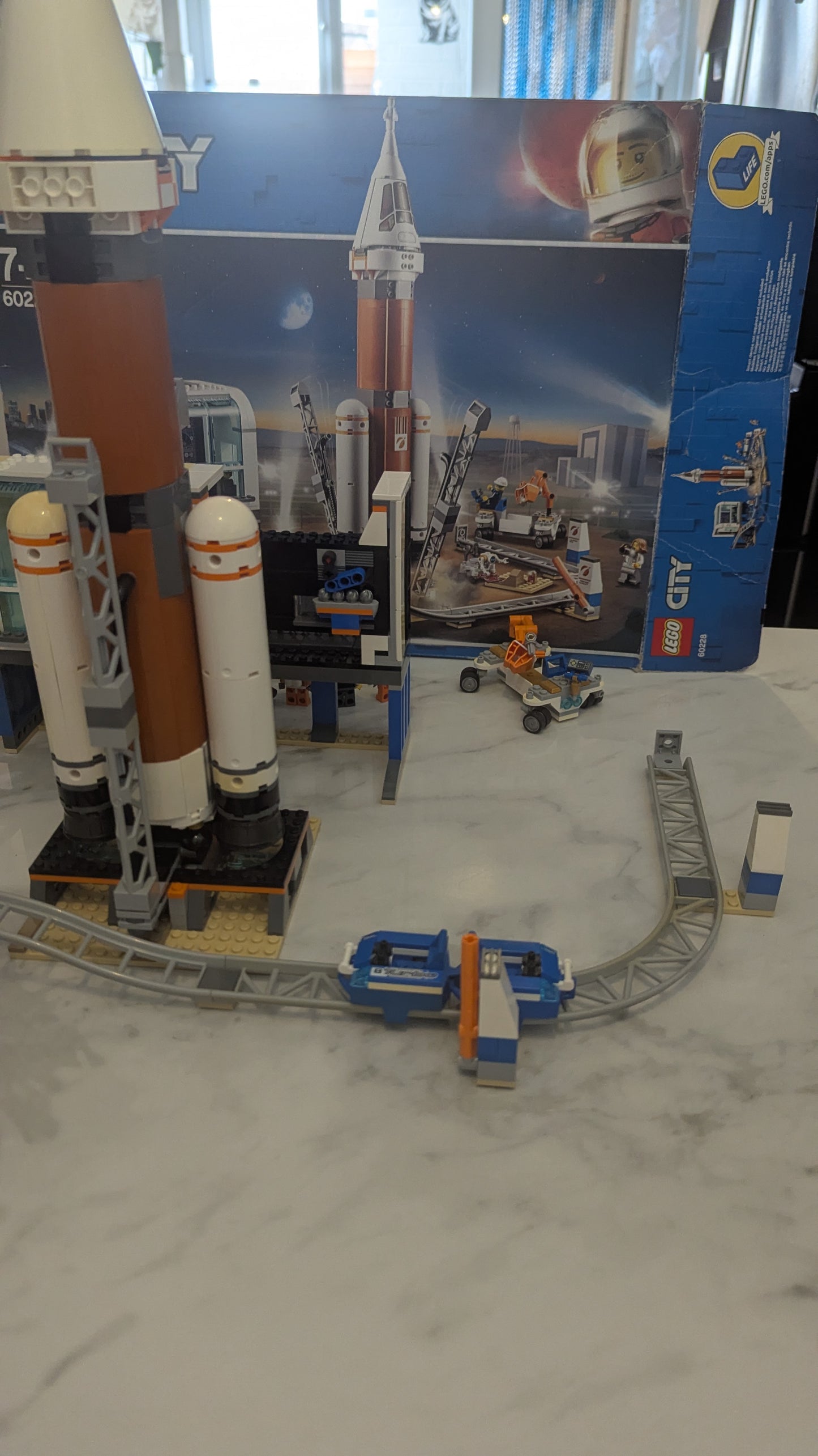 Lego City 60228 Deep Space Rocket and Launch Control