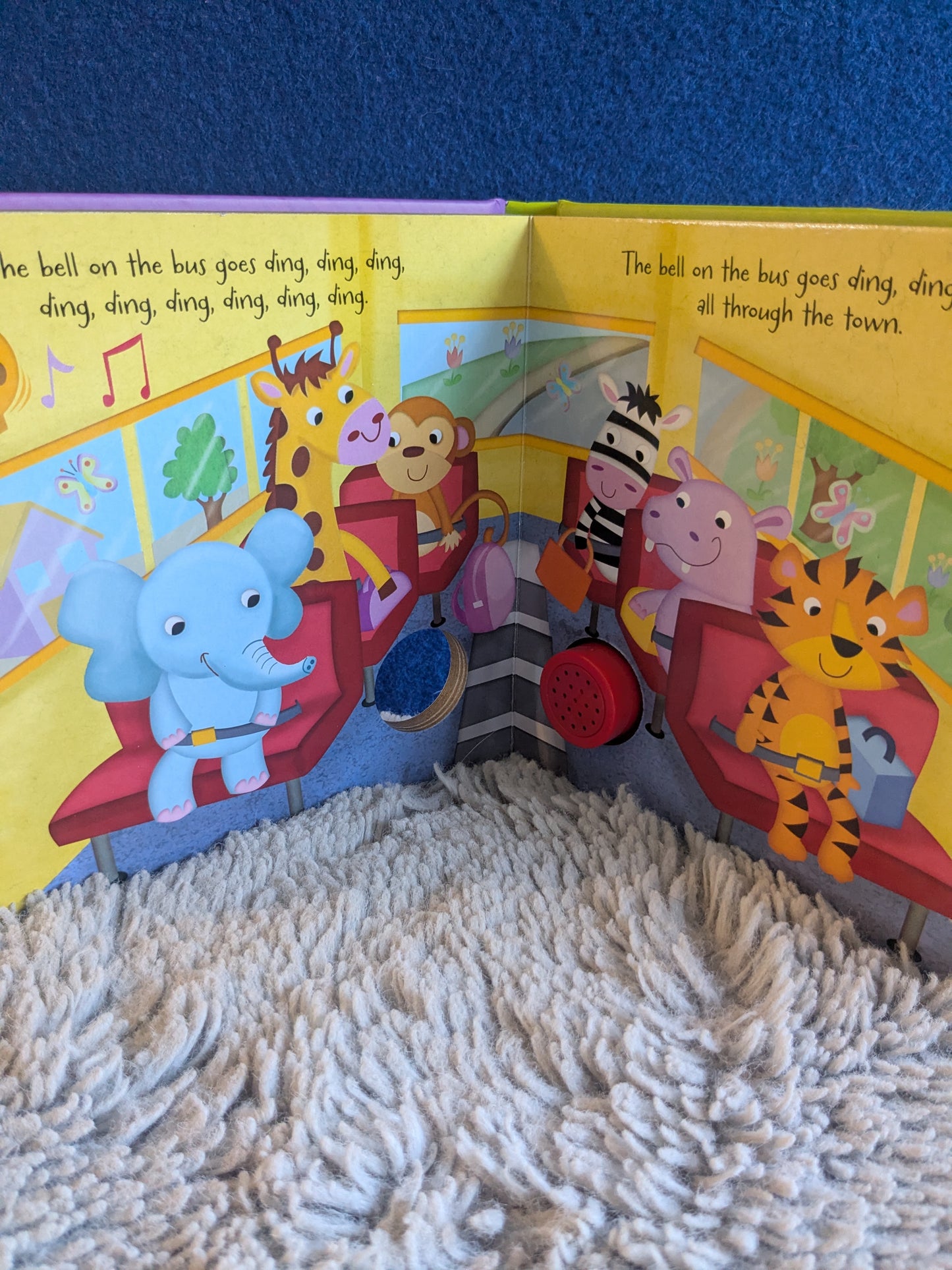 The Wheels on the Bus Sounds Book
